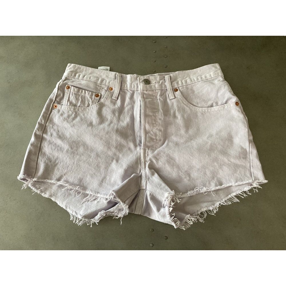 501 Levi's Jean Shorts Buttonfly High rise Lilac Women's Size 30 Excellent!